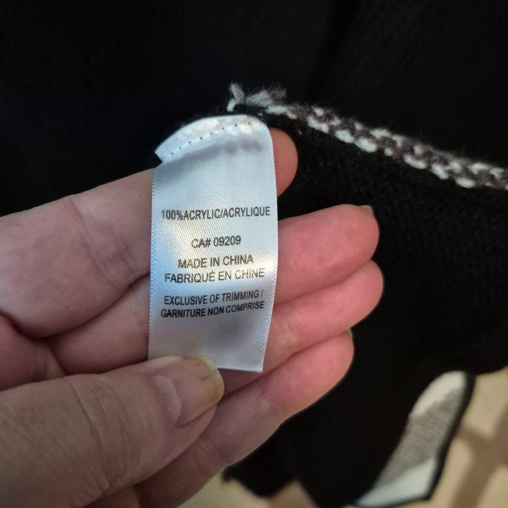 Open Style Sweater - Picture 8 of 9